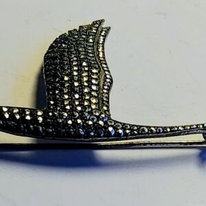 Vintage/antique Opera Bird In Flight Pin/brooch